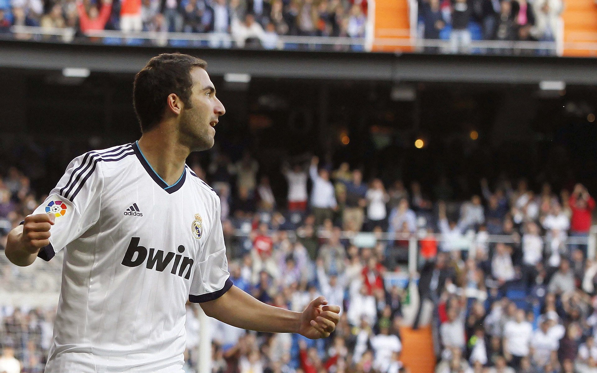 曼联豪门补强锋线，期待重返欧洲巅峰，曼联 豪门